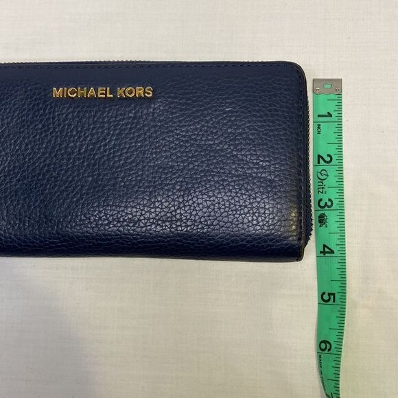 MICHAEL KORS Wristlet Wallet  - Picture 5 of 5